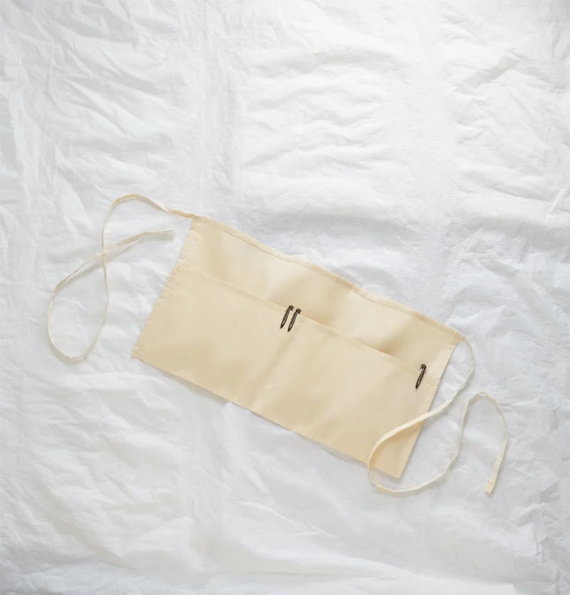 1QbftOQNYefL4e1XBRpYq5825Qys2-b91.jpg Economical Waist Aprons w/ 2 Compartments - Image 1
